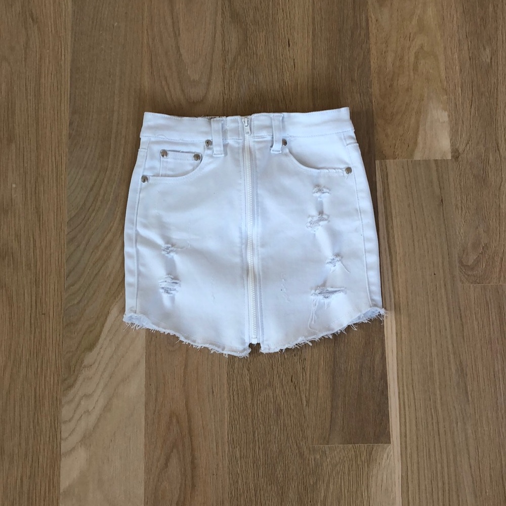 Pinc premium white zip up skirt